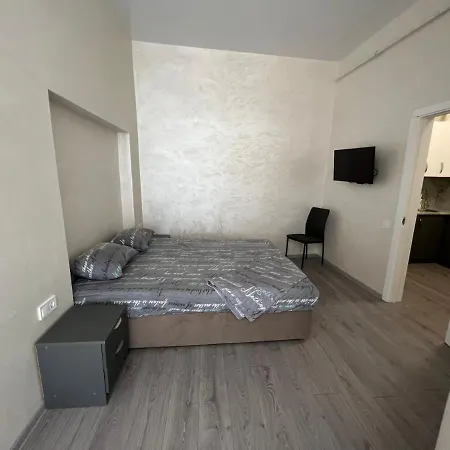 Kulisha 2Bedroom Apartment Near Opera House With Balcony Lviv Exterior photo